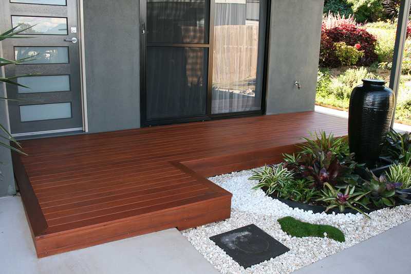 Front deck design